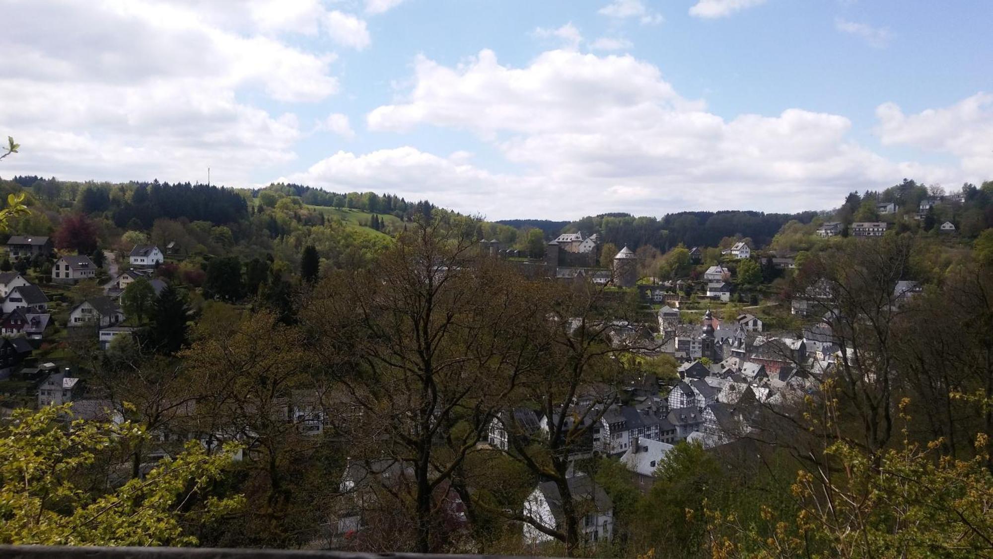 Hier & Jetzt In Monschau City Kültér fotó