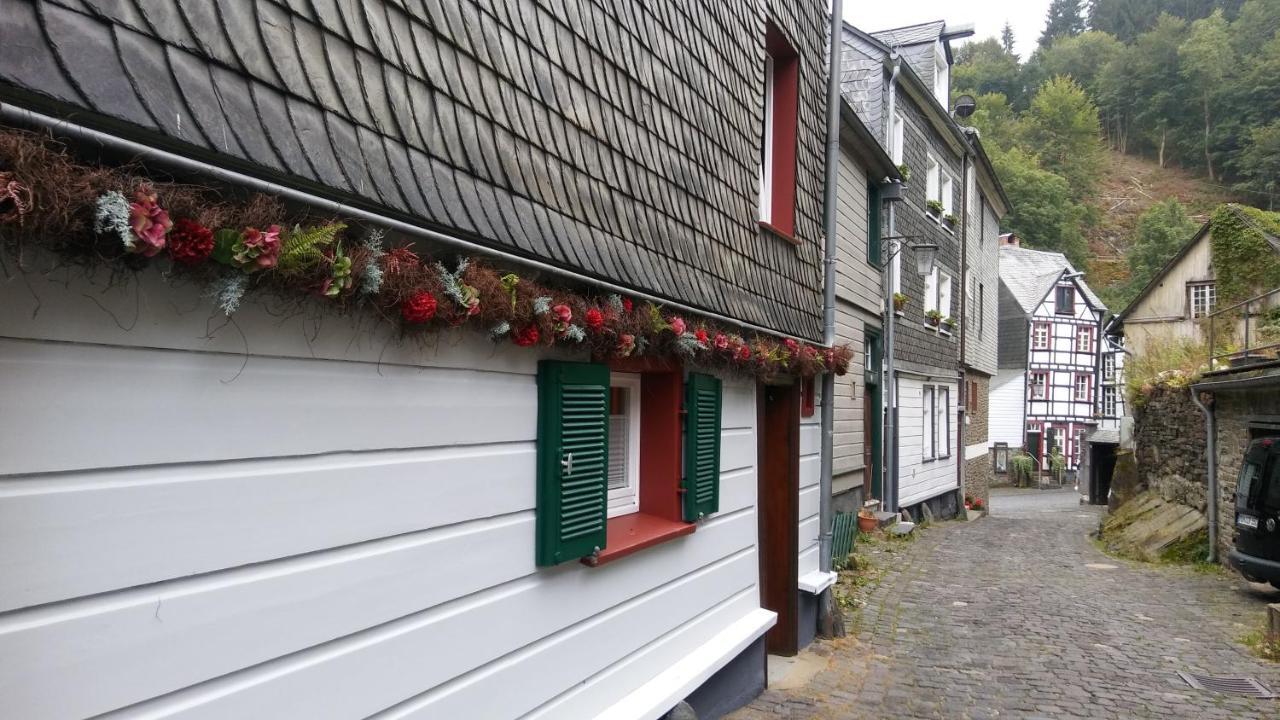 Hier & Jetzt In Monschau City Kültér fotó